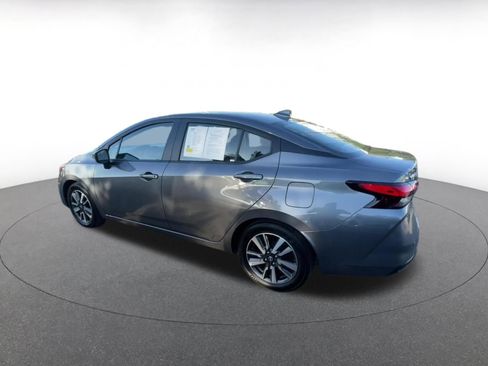 Used 2025 Nissan Versa SV image 10