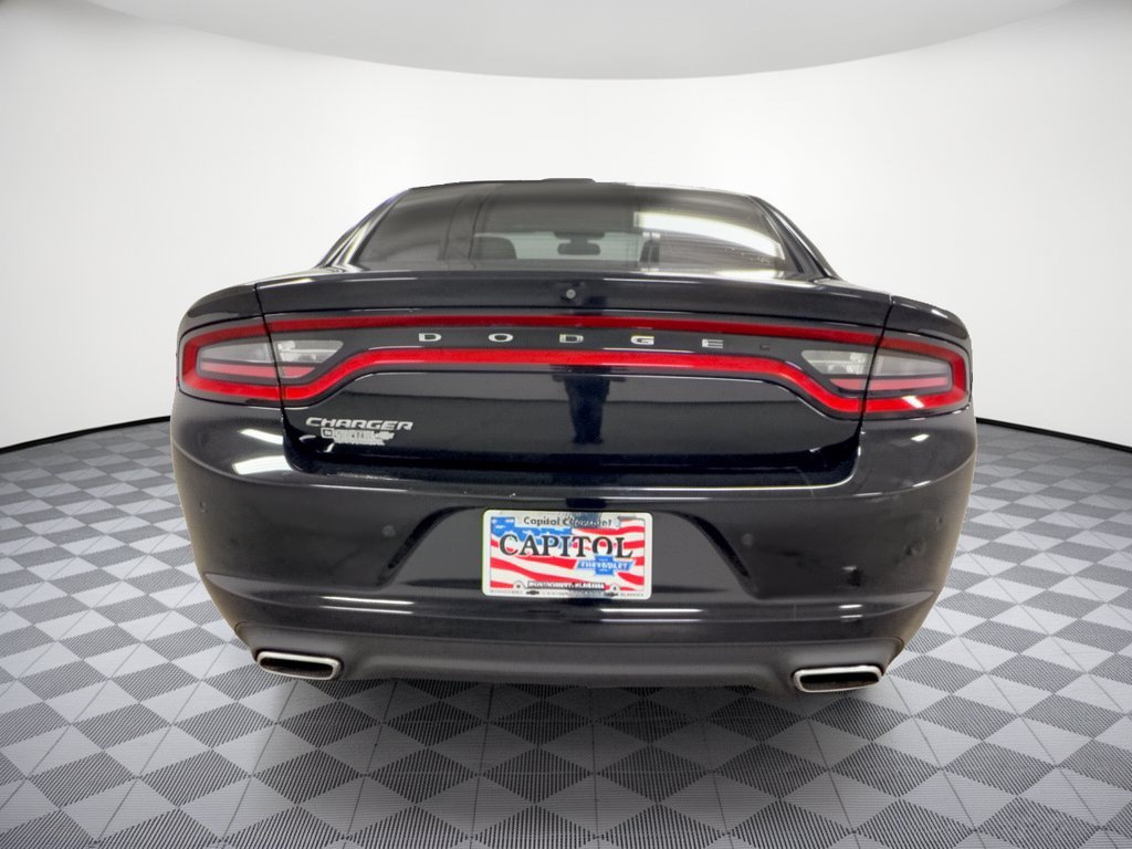 Used 2022 Dodge Charger SXT RWD image 11