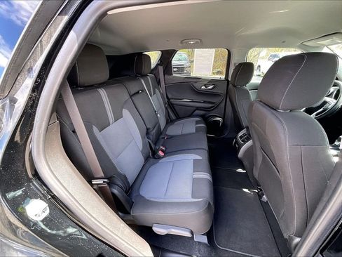Used 2025 Chevrolet Blazer LT AWD/4WD image 15