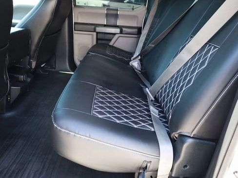 Used 2020 Ford F150 XLT image 18