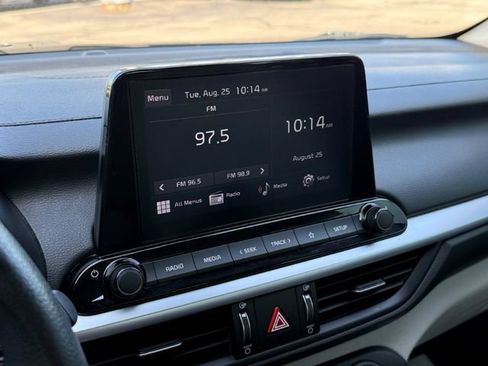 Used 2022 Kia Forte LXS FWD image 22
