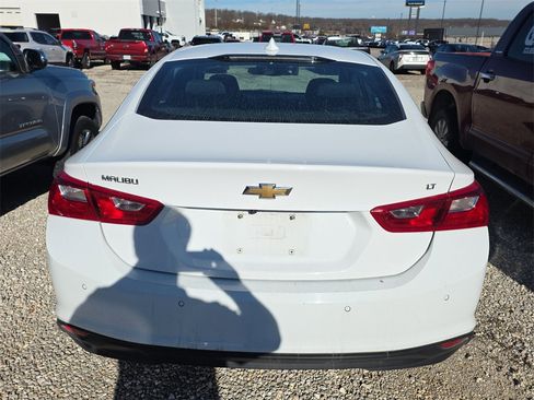 Used 2025 Chevrolet Malibu LT image 5