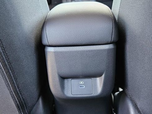 New 2025 Nissan Versa SR w/ Trunk Package image 16