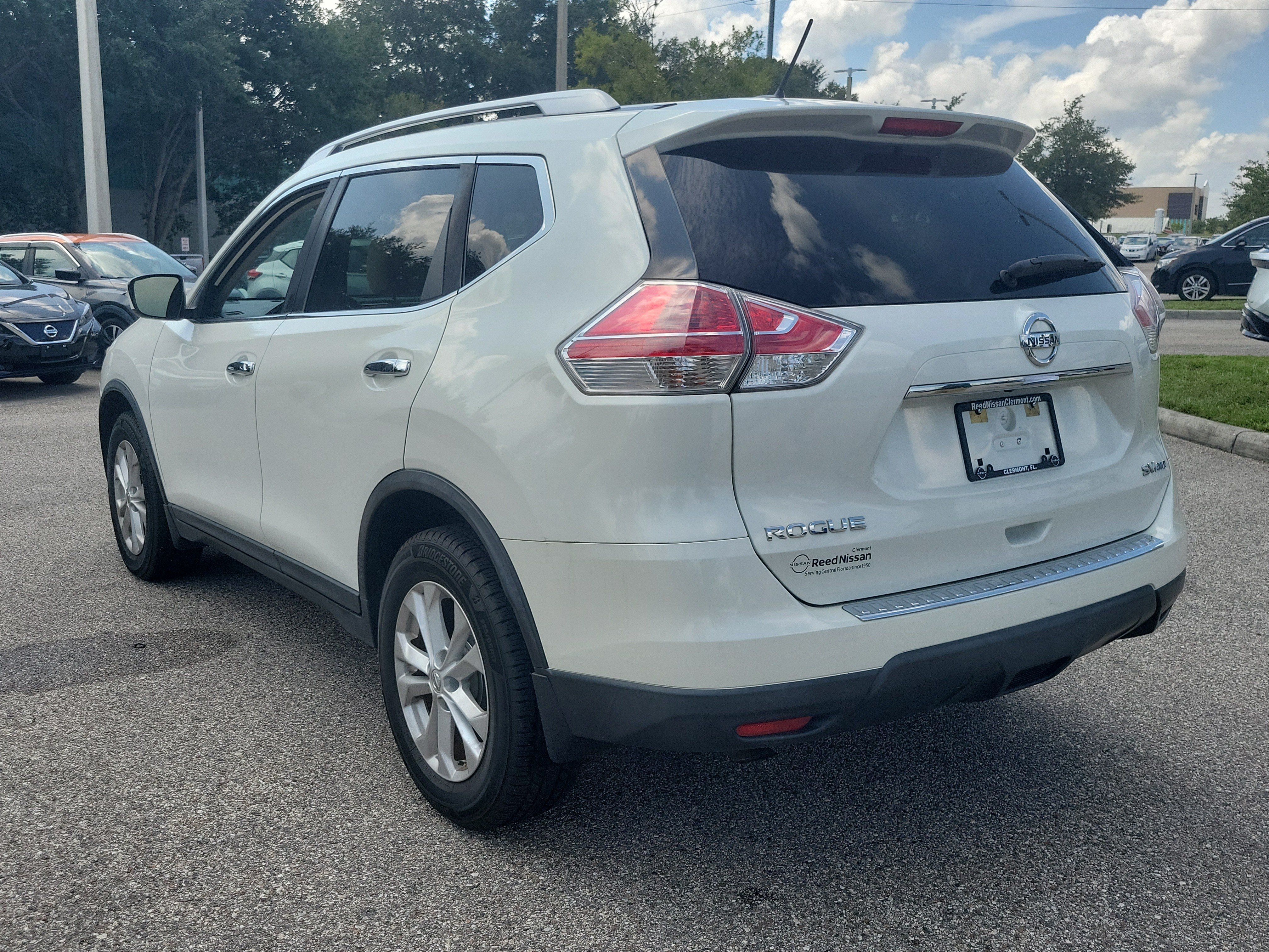 Used 2016 Nissan Rogue SV AWD/4WD image 8