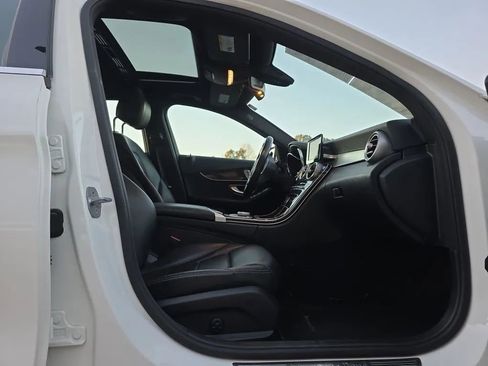 Used 2019 Mercedes-Benz C 300 Sedan image 46