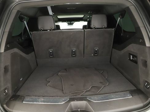 Used 2023 Cadillac Escalade ESV Premium Luxury AWD/4WD image 35