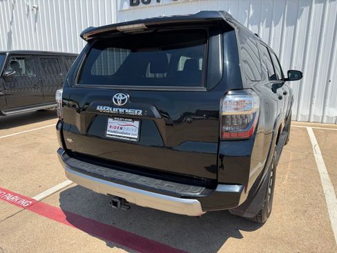 Used 2024 Toyota 4Runner TRD Off-Road Premium AWD/4WD image 7
