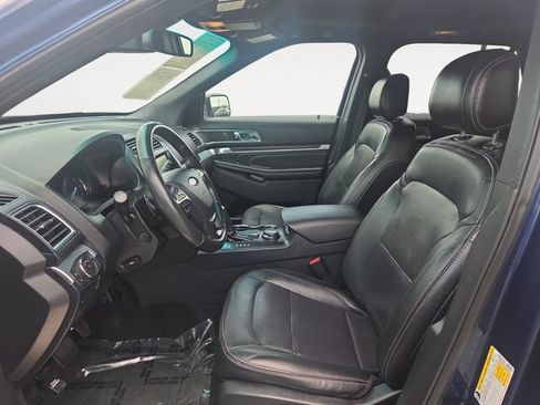 Used 2016 Ford Explorer Limited w/ Equipment Group 301A AWD/4WD image 9