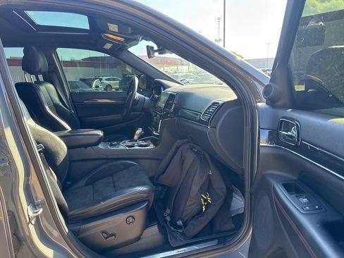 Used 2019 Jeep Grand Cherokee Trailhawk image 28