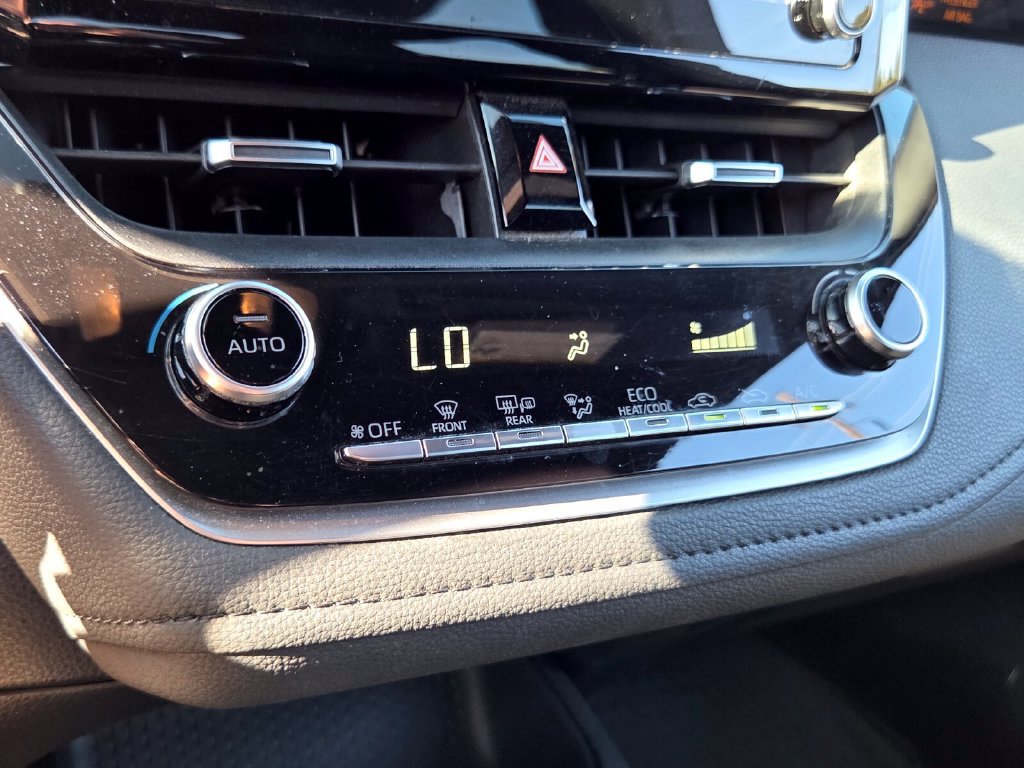 Used 2020 Toyota Corolla SE FWD image 19