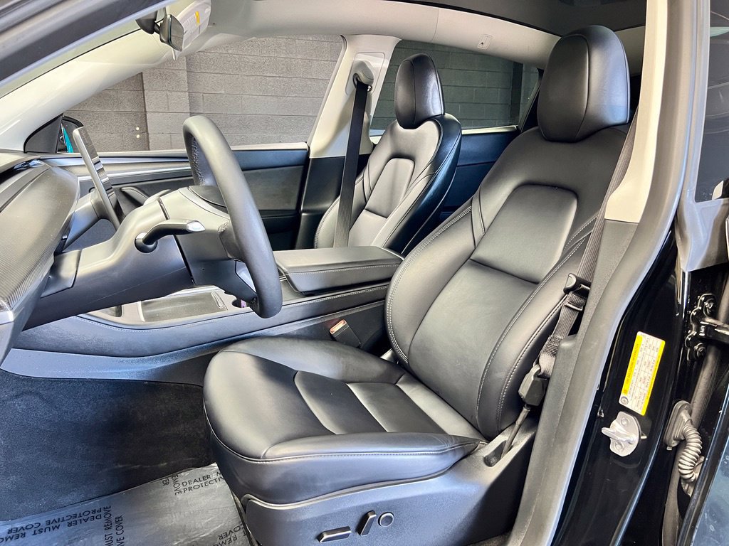 Used 2023 Tesla Model Y Performance AWD/4WD image 8