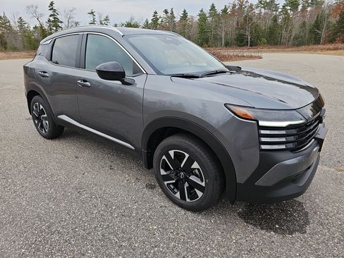 New 2026 Nissan Kicks SV w/ SV Premium Package image 9