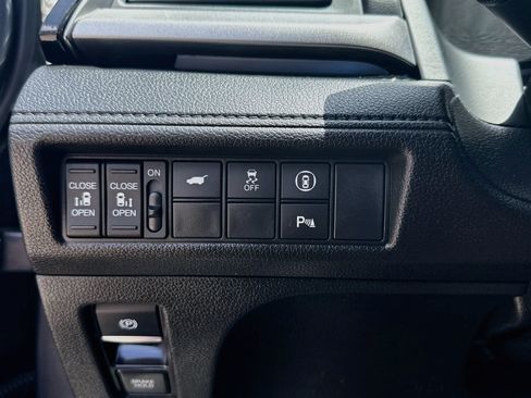 Used 2023 Honda Odyssey Touring image 36