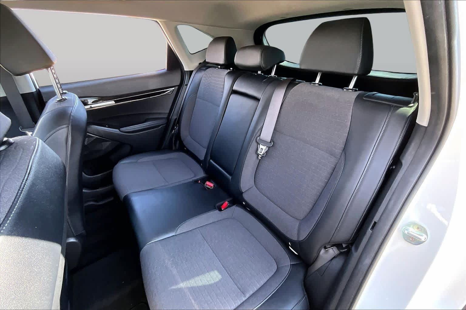Used 2023 Kia Seltos S w/ Navigation Package FWD image 20