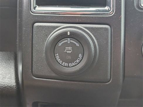 Used 2021 Ford Expedition Limited image 19