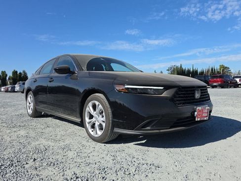 Used 2025 Honda Accord LX image 10