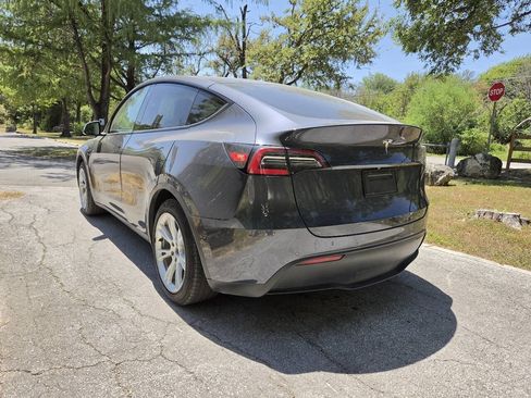 Used 2021 Tesla Model Y 2WD image 5