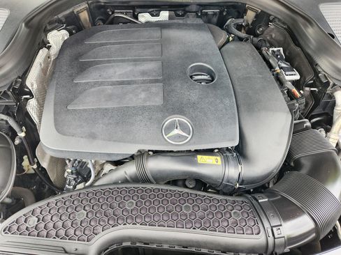 Used 2020 Mercedes-Benz GLC 300 image 24