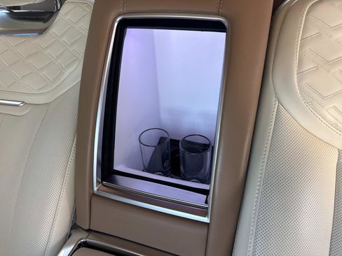 Certified 2024 Land Rover Range Rover SV image 21