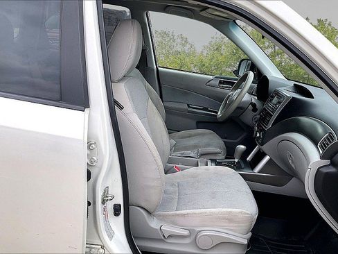 Used 2012 Subaru Forester 2.5X Premium w/ All-Weather Pkg AWD/4WD image 26