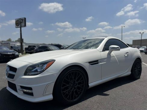 Used 2015 Mercedes-Benz SLK 350 image 19
