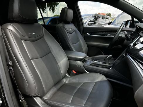 Used 2024 Cadillac XT6 Premium Luxury AWD/4WD image 30