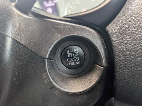Certified 2020 Jeep Renegade Altitude FWD image 26