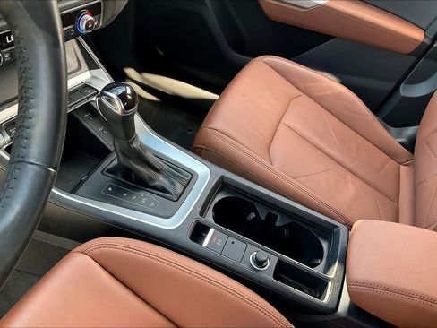 Used 2020 Audi Q3 2.0T Premium w/ Convenience Package image 14