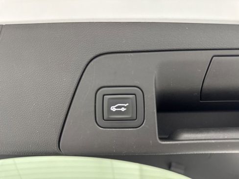 Used 2023 Buick Envision Essence w/ Sport Touring Package image 28