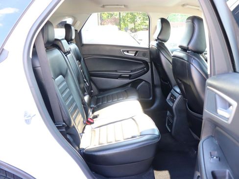 Used 2024 Ford Edge SEL AWD/4WD image 13
