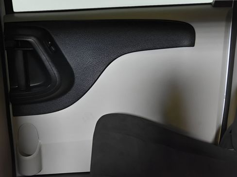 Used 2017 Dodge Grand Caravan SE w/ Power Window Group image 13