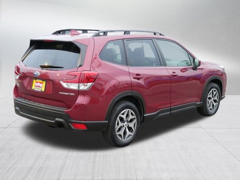 Certified 2023 Subaru Forester Premium image 7