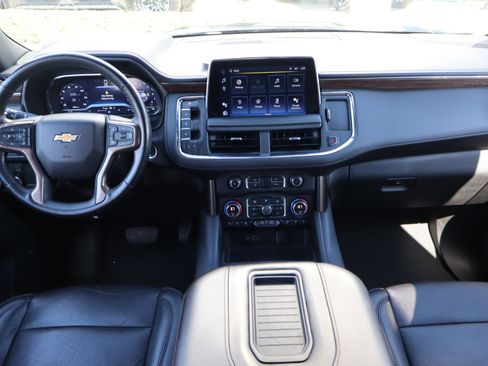 Used 2022 Chevrolet Tahoe High Country AWD/4WD image 16