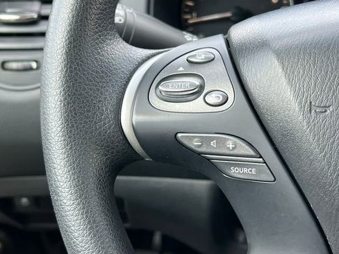 Used 2015 Nissan Pathfinder S AWD/4WD image 18