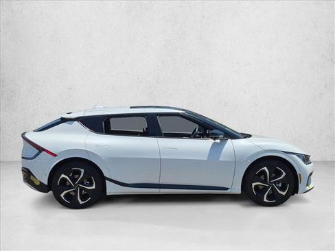 Used 2022 Kia EV6 GT-Line w/ GT-Line Suede Seat Package AWD/4WD image 4