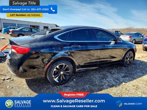 Used 2017 Chrysler 200 Limited Platinum image 4