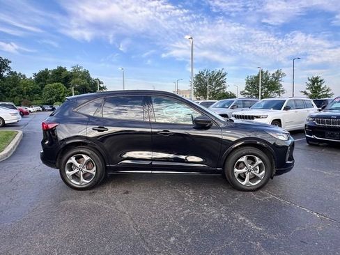 Used 2024 Ford Escape ST-Line w/ Tech Pack #1 AWD/4WD image 15