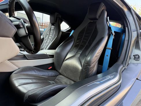 Used 2019 BMW i8 Coupe image 16