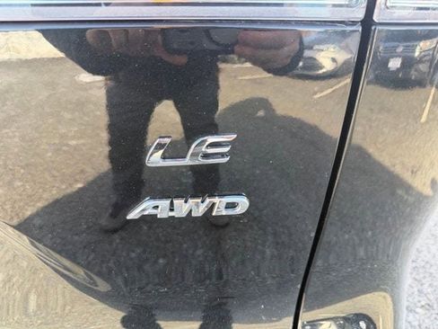 Used 2023 Toyota Corolla Cross LE w/ Moonroof Package image 23