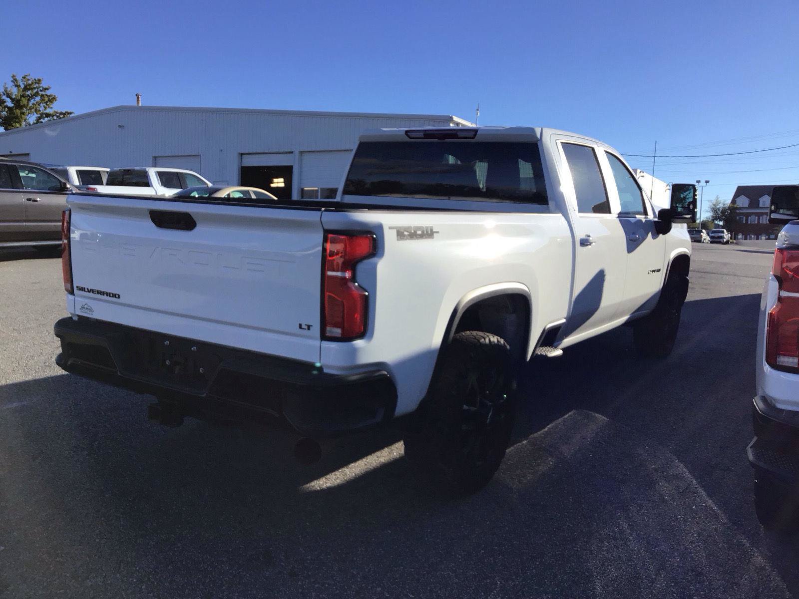 Used 2025 Chevrolet Silverado 2500 LT w/ Trail Boss Package AWD/4WD image 4