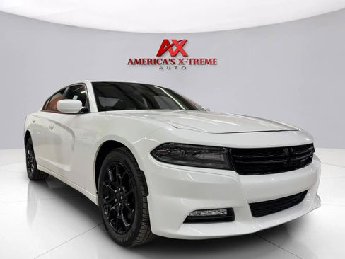 Used 2017 Dodge Charger SXT w/ AWD Plus Group image 9