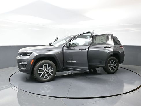 New 2025 Jeep Grand Cherokee Limited w/ Luxury Tech Group II image 54