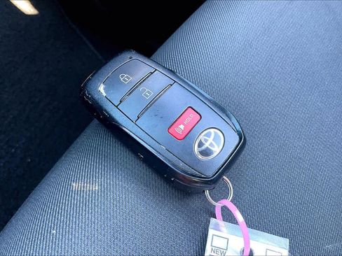 Used 2025 Toyota Tacoma TRD Sport image 13