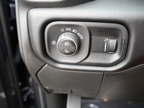 Certified 2025 RAM 2500 Big Horn AWD/4WD image 24