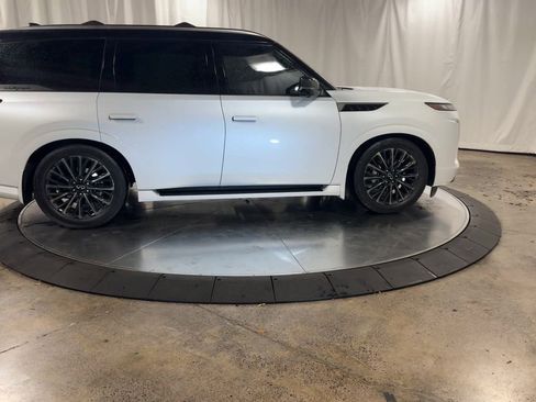 Used 2025 INFINITI QX80 Autograph w/ Premium Cargo Package image 13