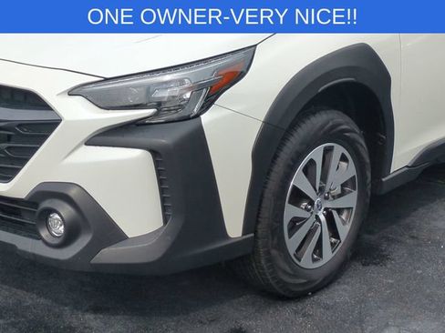 Used 2025 Subaru Outback Premium AWD/4WD image 9