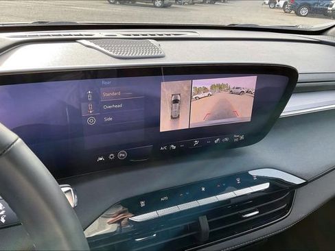 Used 2025 Buick Enclave Sport Touring image 11