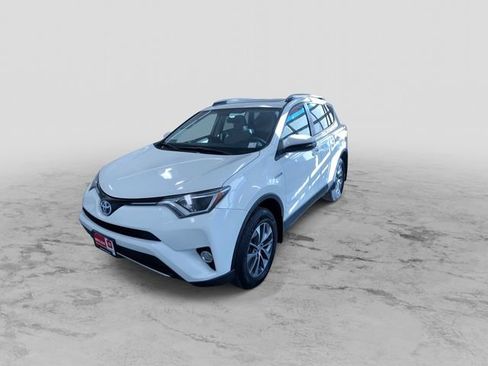 Used 2016 Toyota RAV4 XLE image 5