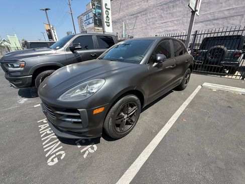 Used 2019 Porsche Macan AWD/4WD image 1