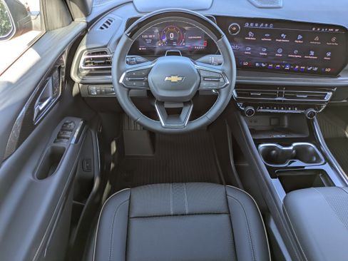 New 2026 Chevrolet Traverse High Country image 4